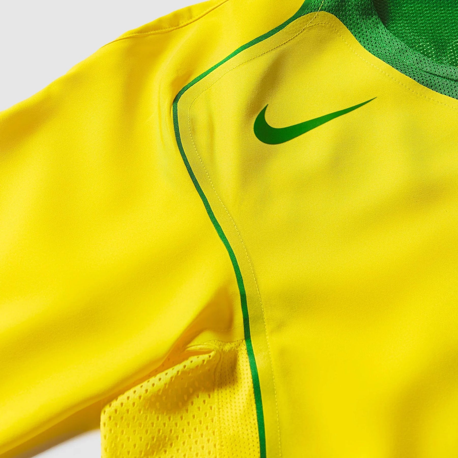 CAMISA NIKE REMAKE 2004 SELEÇÃO BRASILEIRA TOTAL 90