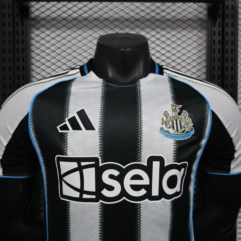 Camisa Newcastle Home 25/26 - Versão Jogador