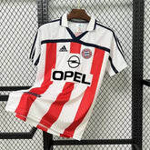 Camisa Bayern de Munique versão retrô 2000/01