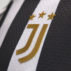 Camisa Juventus Home I 2026/27 Jogador Masculino Adidas - Preto e branco