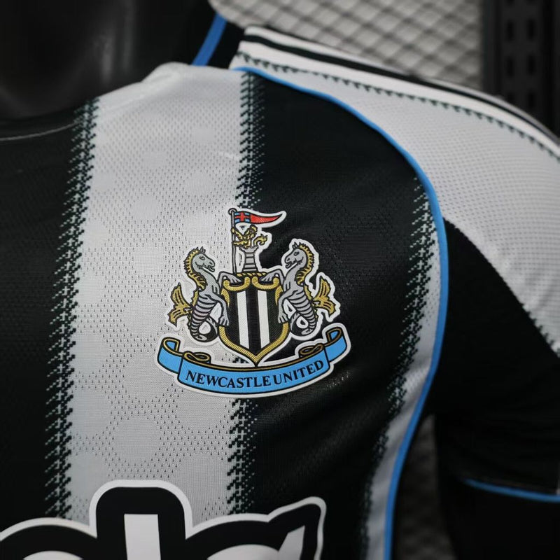 Camisa Newcastle Home 25/26 - Versão Jogador