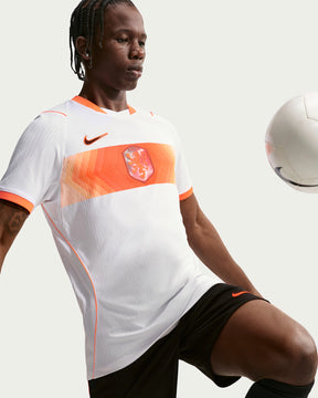 Camisa Holanda Copa do Mundo 2026 Away Jogador Masculina - Branco e Laranja