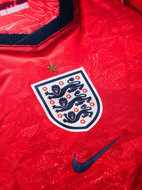 Camisa Inglaterra Copa do Mundo 2026 Away II Jogador Masculina - Vermelha