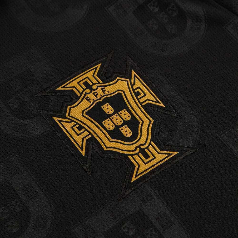 Camisa Portugal Preta Puma Especial " Pantera Negra "- Versão Torcedor