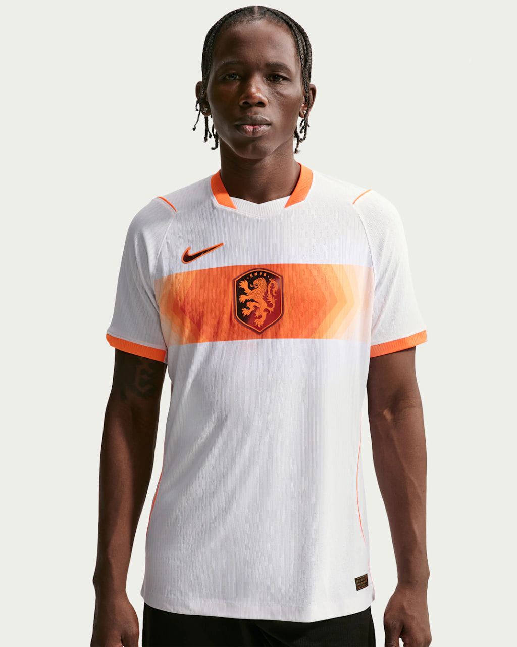 Camisa Holanda Copa do Mundo 2026 Away Jogador Masculina - Branco e Laranja